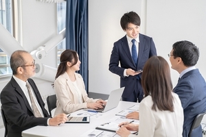 話すスピードを変えるだけでプレゼンの印象は変わる｜話し方教室VOAT【ビジネス】