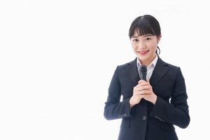雰囲気づくりが大事！司会進行を上手くやるためのコツ｜話し方教室VOAT