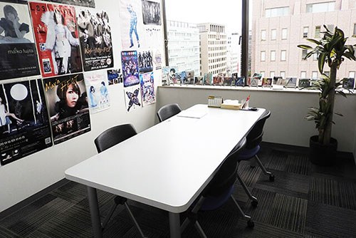MEETING ROOM