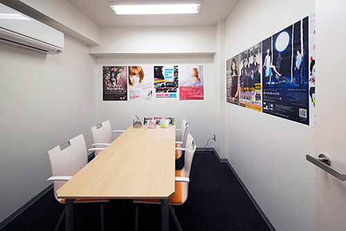 MEETING ROOM